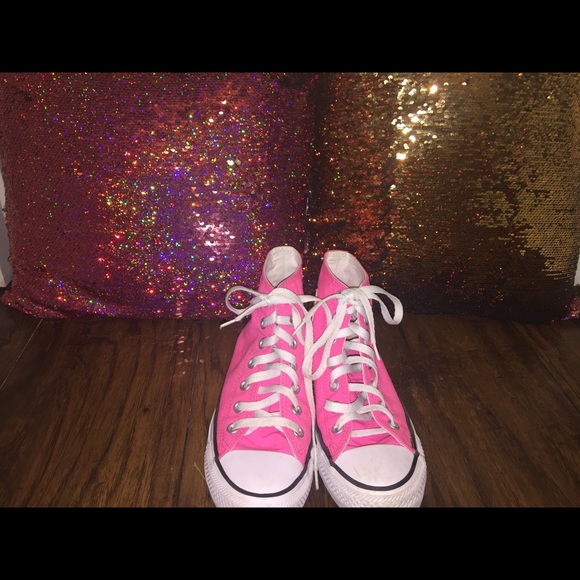 Hot Pink converse Allstars - Picture 1 of 8